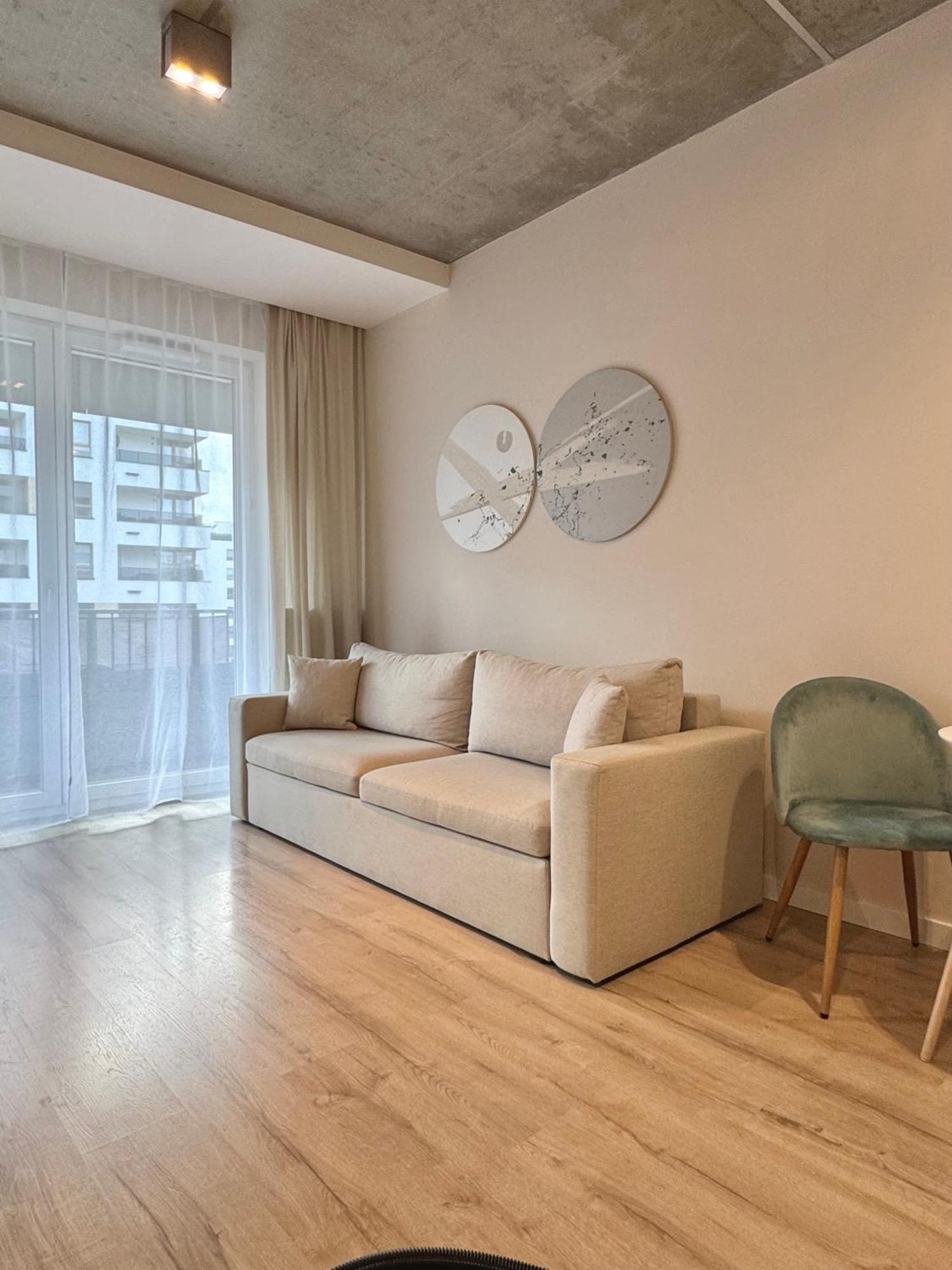 Apartament Nastrojowy 2 Pokojowy 6 Min Od Lotniska
