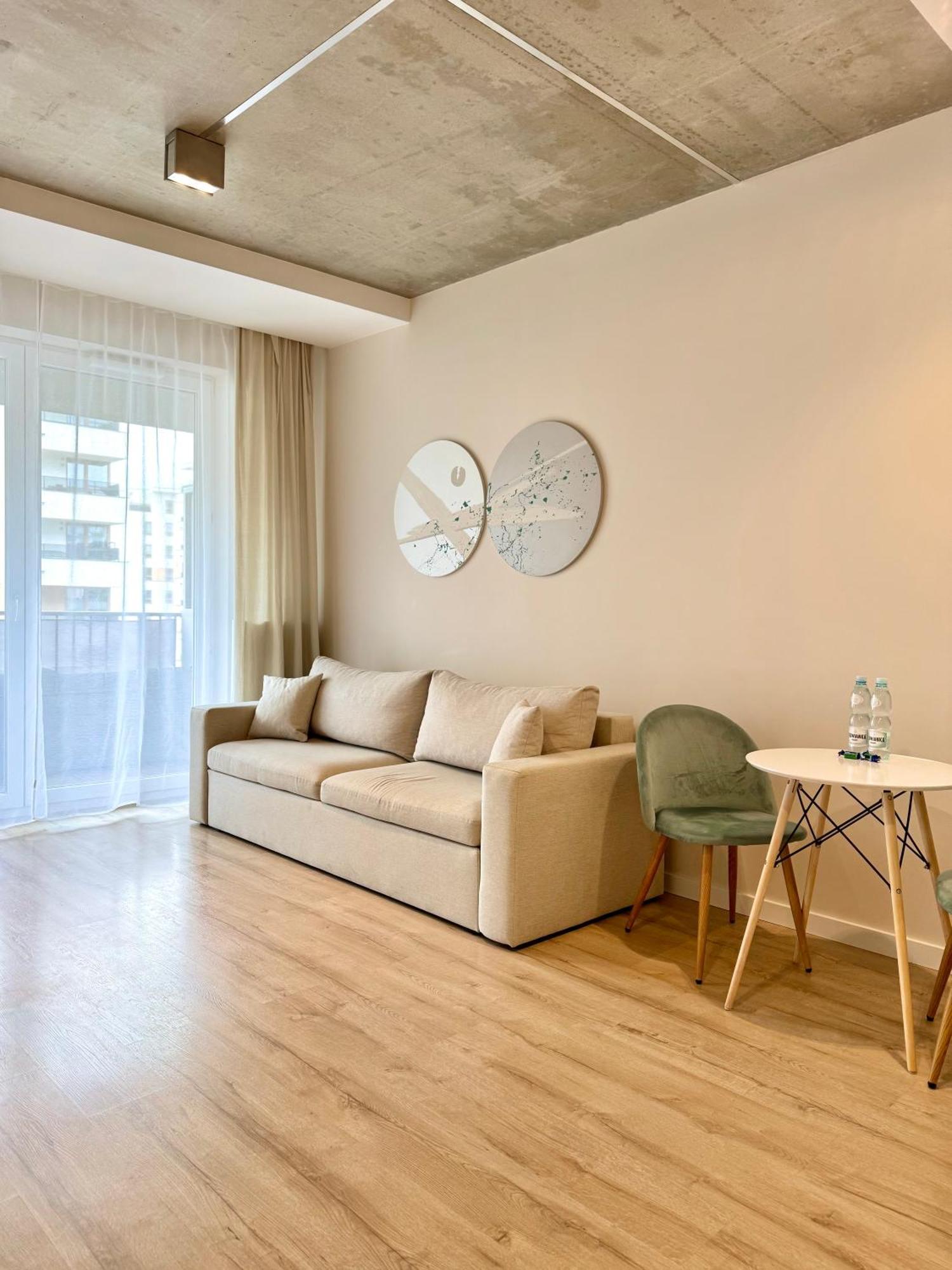 Apartament Nastrojowy 2 Pokojowy 6 Min Od Lotniska *